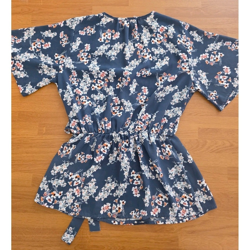 Sienna Sky Floral Wrap Peplum Blouse Blue V-Neck Short Sleeve Top Small - Picture 11 of 12